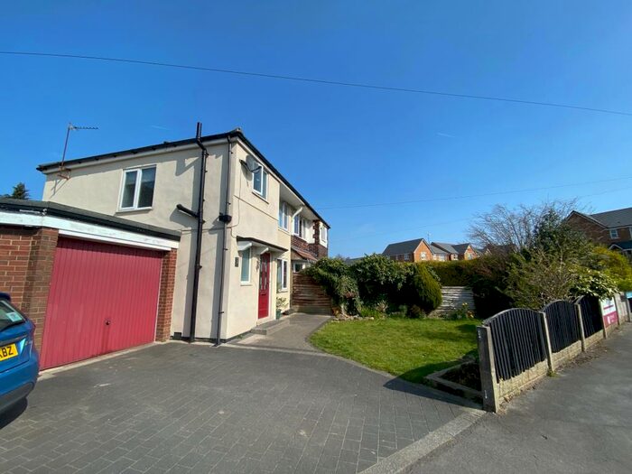 3 Bedroom House To Rent In Grasmere Avenue, Farrington, Leyland, PR25