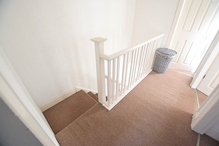 3 Bedroom Terraced House For Sale In Welbeck Road, Grimsby, DN34