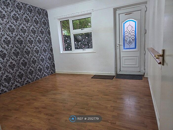 4 Bedroom End Of Terrace House To Rent In Attingham Walk, Wigan, WN3