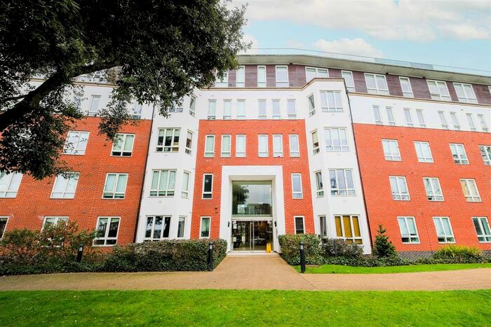 1 Bedroom Flat To Rent In Eaton Court, High Road, South Woodford, E18