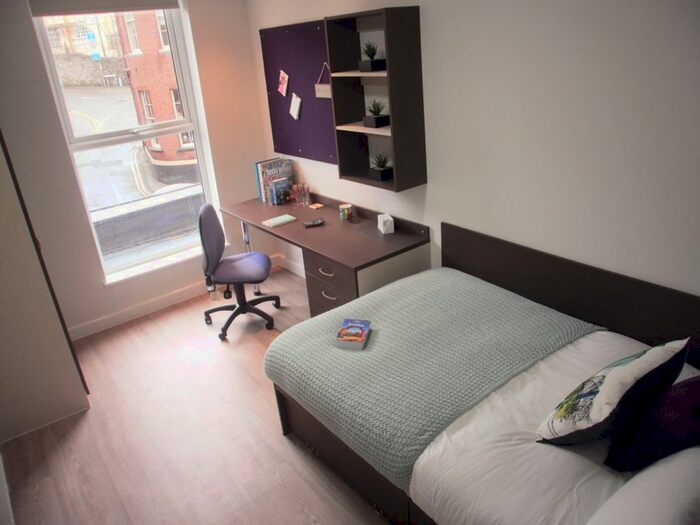 1 Bedroom Flat To Rent In Kyffin Square, Bangor 1La, United Kingdom, Bangor LL57