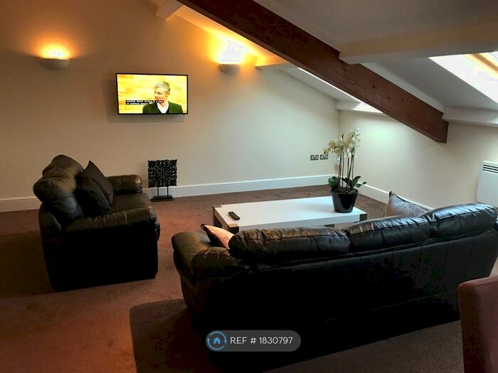 2 Bedroom Flat To Rent In Woodlands Mill, Steeton, Keighley, BD20