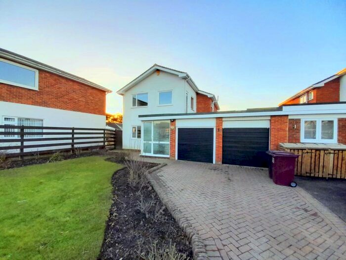 4 Bedroom Detached House To Rent In Large Acres, Selsey, PO20