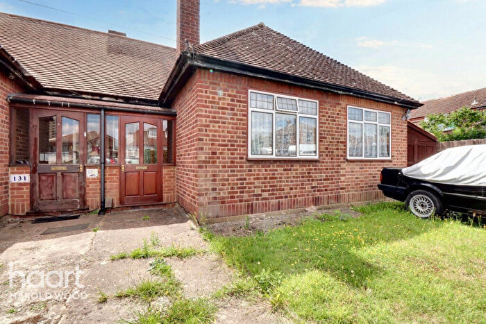 3 Bedroom Bungalow For Sale In Harrow Crescent, Harold Hill, RM3