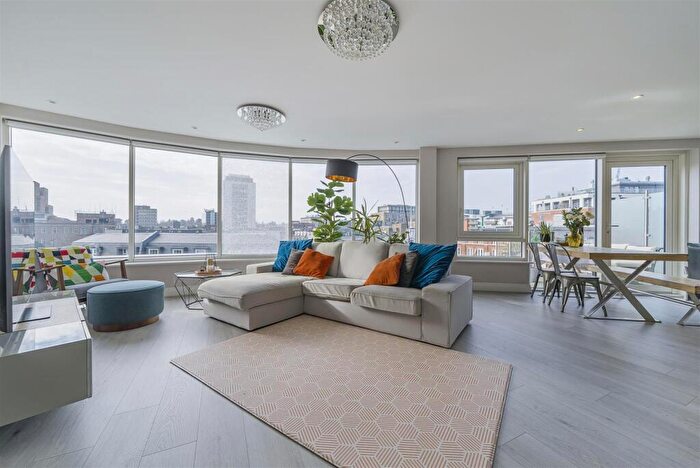 2 Bedroom Flat To Rent In Bridge Avenue, Maidenhead, SL6