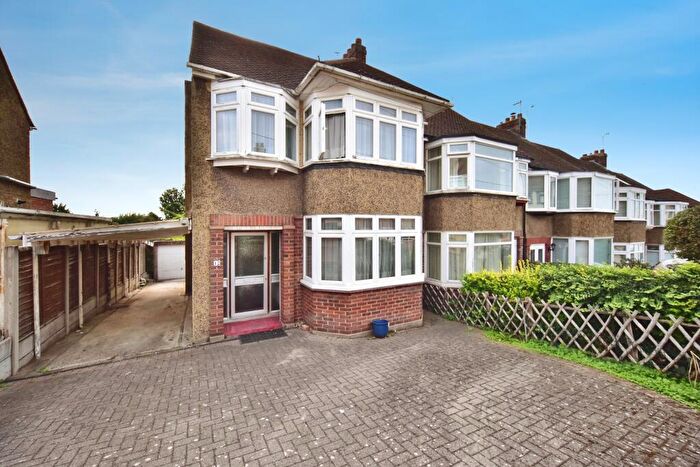 3 Bedroom Semi-Detached House For Sale In Mill Close, Rochester, ME2