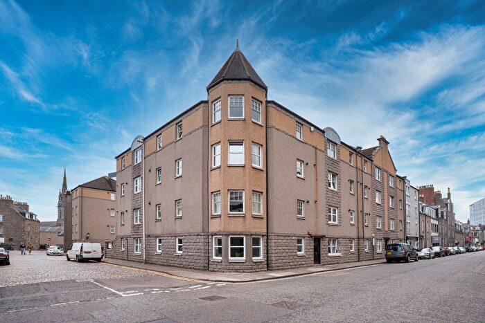 2 Bedroom Flat For Sale In Chapel Street, Aberdeen, AB10