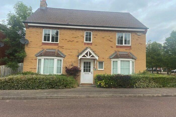 4 Bedroom Property To Rent In Woodlands, Northampton, NN4