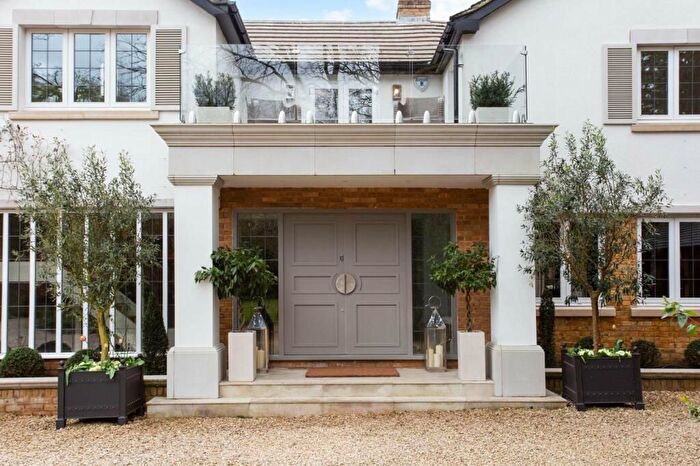 6 Bedroom Detached House For Sale In Ferry Lane, Marlow, SL7