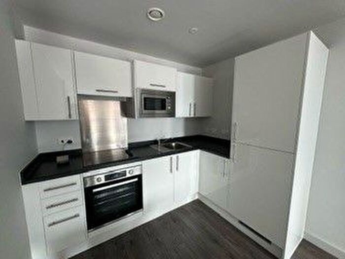 2 Bedroom Property To Rent In Neptune Place, Liverpool, L8