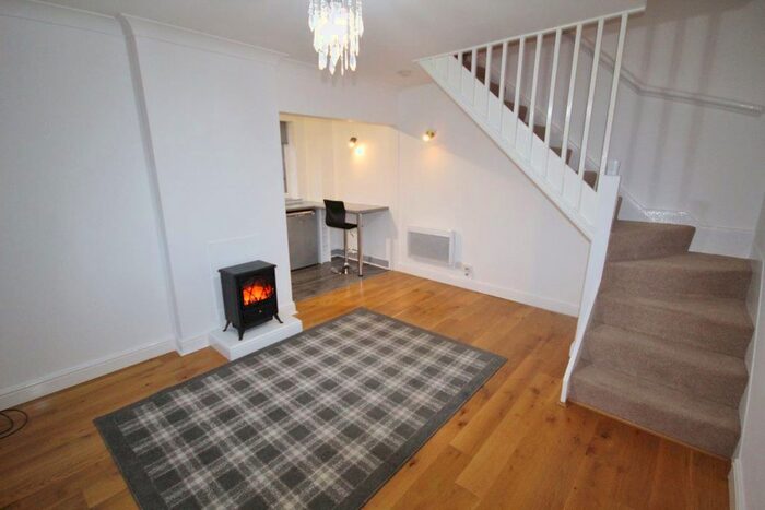 1 Bedroom Maisonette To Rent In Hempbridge Road, Selby YO8