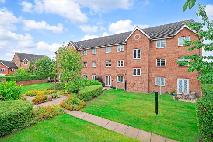 2 Bedroom Flat For Sale In Blackthorn Road, Ilkley, West Yorkshire, LS29