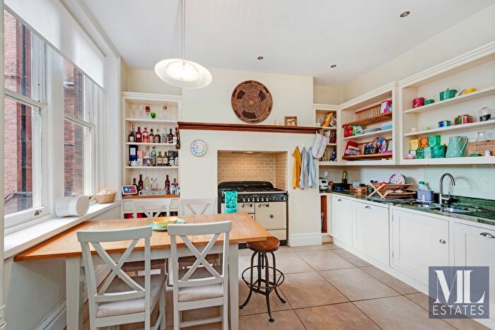 4 Bedroom Flat For Sale In Avenue Mansions, Finchley Road, Hampstead, NW3