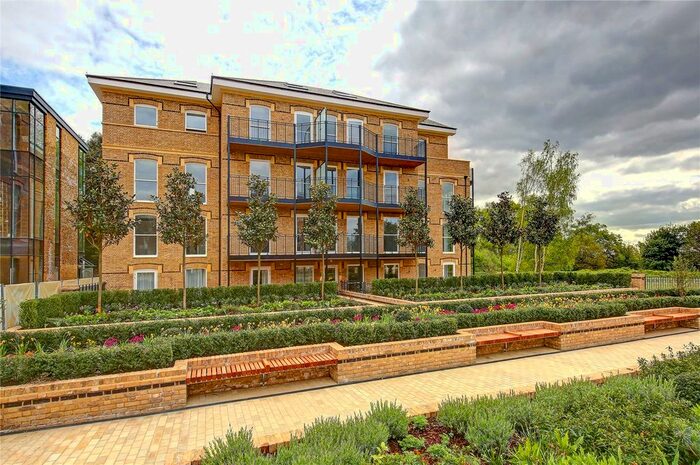 2 Bedroom Flat To Rent In Chambers Park Hill, Wimbledon, SW20