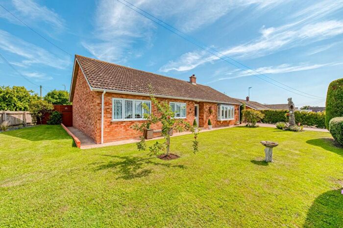 4 Bedroom Detached Bungalow For Sale In Chapel Close, Pulham Market, IP21
