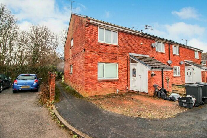 1 Bedroom Maisonette To Rent In Longstock Court, Eastleaze, Swindon, SN5