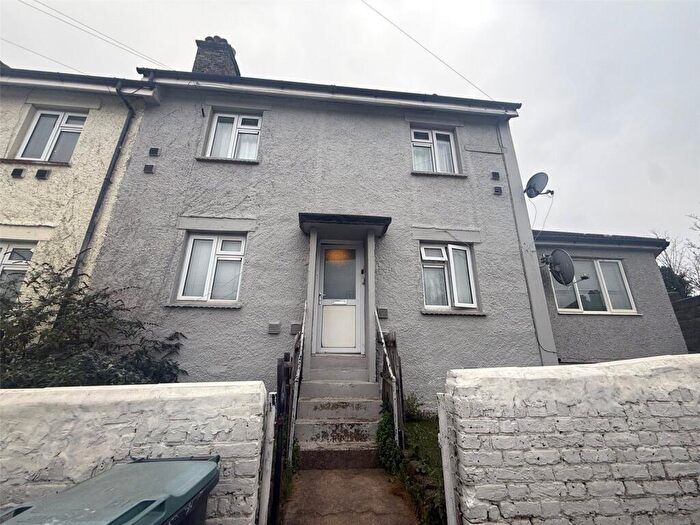 3 Bedroom End Of Terrace House For Sale In Huntley Avenue, Northfleet, Kent, DA11