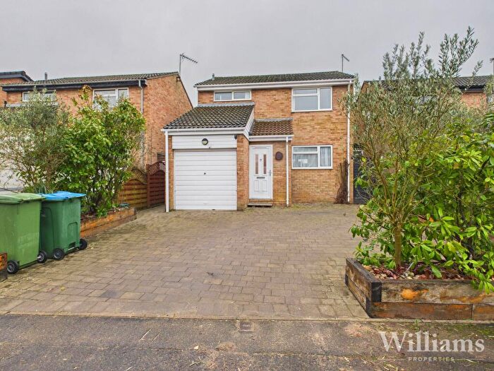 3 Bedroom House To Rent In Eliot Close, Aylesbury, HP19