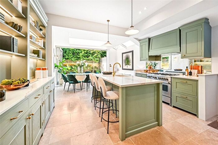 5 Bedroom Terraced House For Sale In Oakbury Road, London, SW6