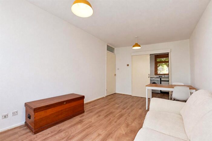 1 Bedroom Apartment To Rent In Dornberg Close, London, SE3