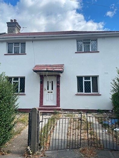 3 Bedroom Semi-Detached House To Rent In Lyon Park Avenue, Wembley, HA0