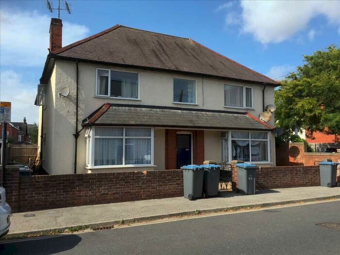 2 Bedroom Apartment To Rent In Highfield Road, Felixstowe, Suffolk, IP11