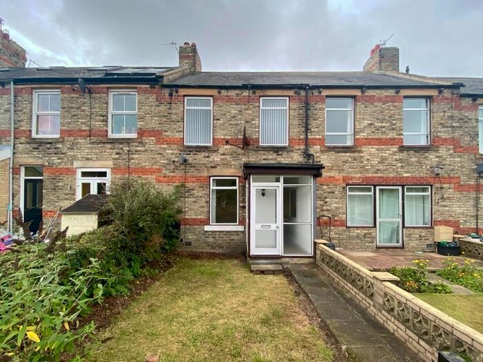 3 Bedroom Terraced House To Rent In Moor View, Ryton NE40