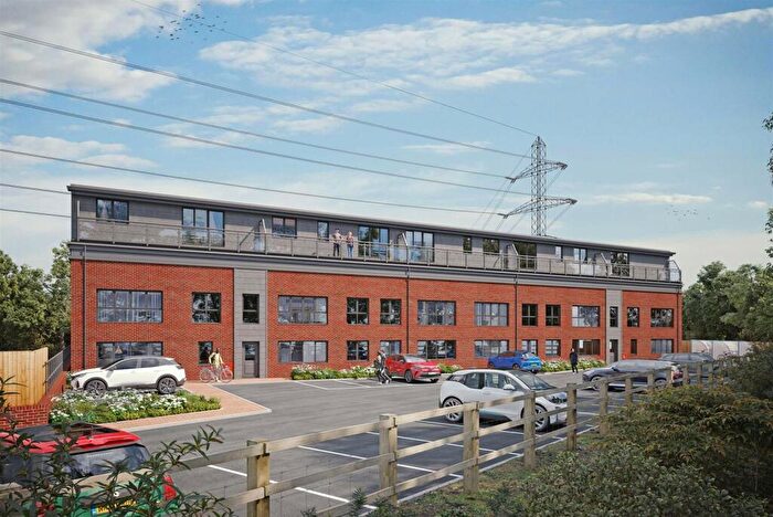 3 Bedroom Apartment To Rent In Riverside Court, West Way, Oxford, OX2