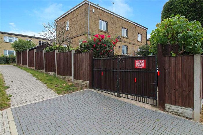 3 Bedroom House For Sale In Southgate Way, Barrow Hill, S43