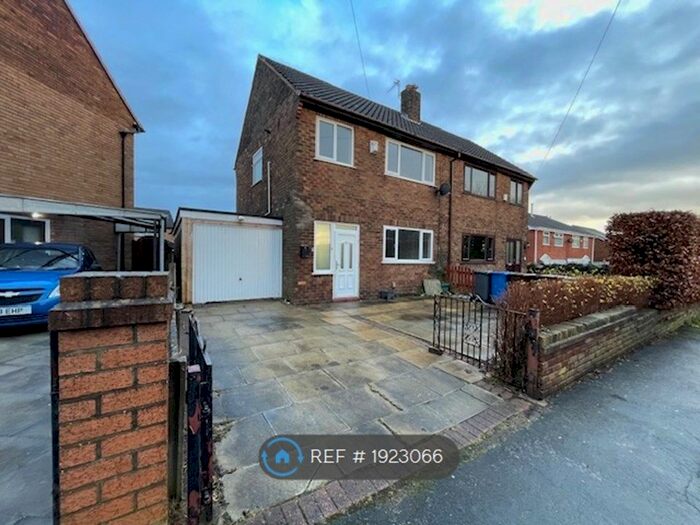 3 Bedroom Semi-Detached House To Rent In Chapel Street, Pemberton, Wigan, WN5