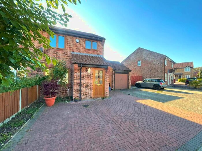 3 Bedroom Property To Rent In Taverham, Norwich, NR8