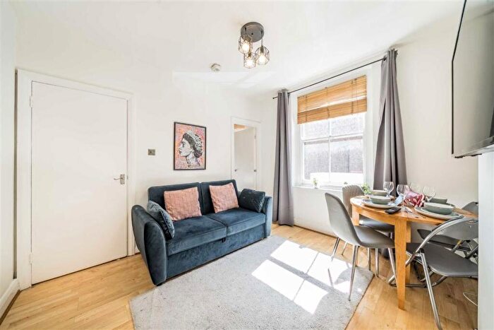 1 Bedroom Flat For Sale In Hackney Road, Shoreditch, E2