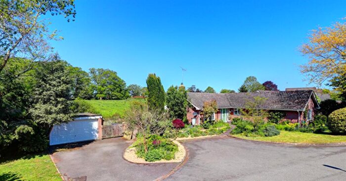 4 Bedroom Detached Bungalow For Sale In The Covert, Whitenap, Romsey, Hampshire, SO51
