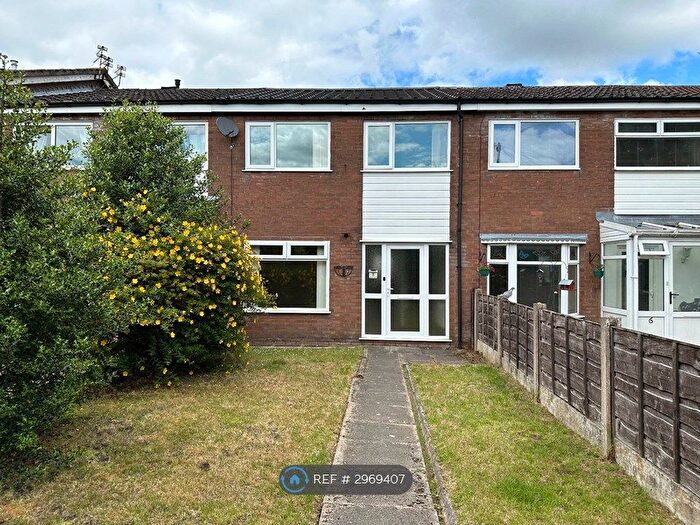 3 Bedroom Terraced House To Rent In Peveril Walk, Macclesfield, SK11