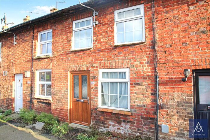 1 Bedroom Terraced House To Rent In Manor Road, Brackley, Northamptonshire, NN13