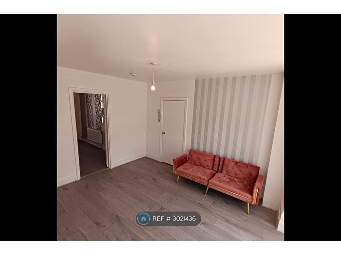 1 Bedroom Flat To Rent In Ravensbourne Road, London, SE6
