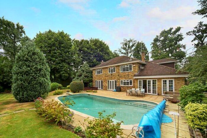 5 Bedroom Property To Rent In Old Avenue, West Byfleet, KT14