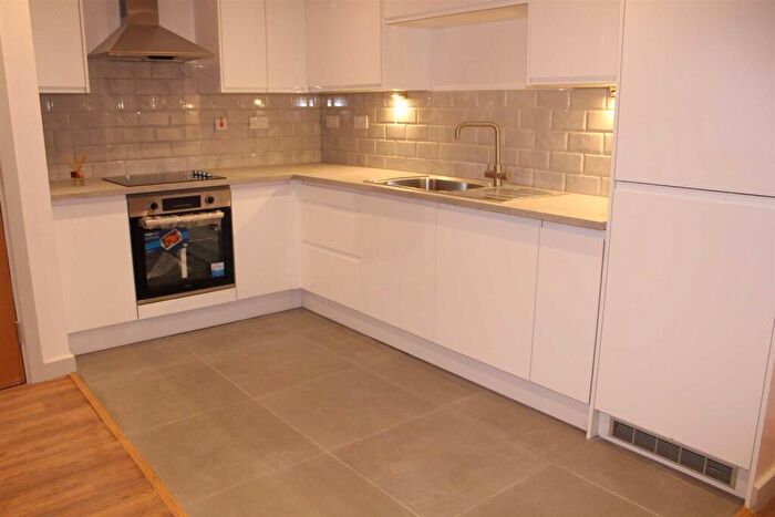 1 Bedroom Flat To Rent In - Trinity House, Dudley, DY1