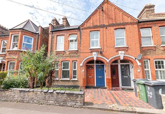 2 Bedroom Flat To Rent In Blyth Road, Walthamstow, London, E17
