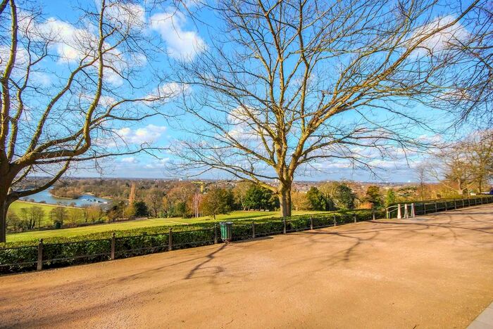 1 Bedroom Flat To Rent In Richmond Hill, Richmond Hill, Richmond, TW10