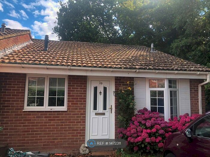 3 Bedroom Bungalow To Rent In Ambleside, Botley, Southampton, SO30