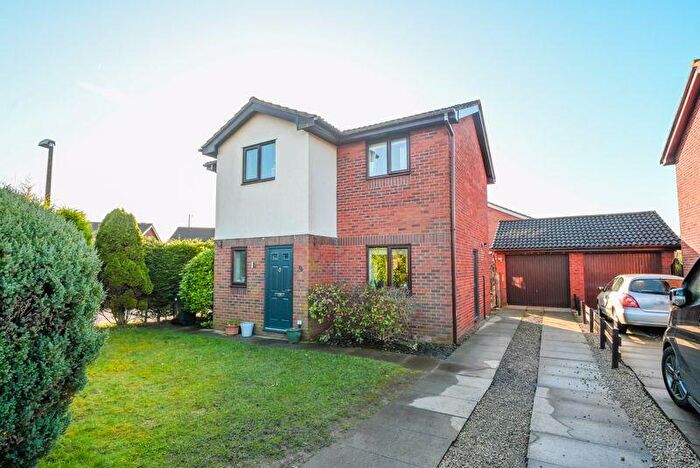 3 Bedroom Detached House For Sale In Grove Park, Ormskirk, L39