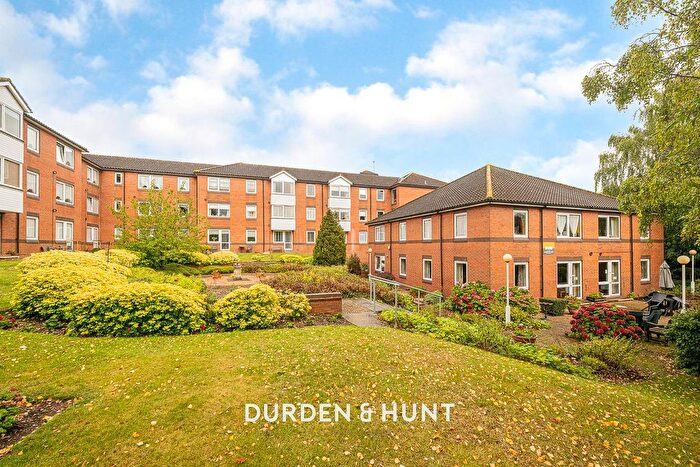 1 Bedroom Flat For Sale In Goldsmere Court, Hornchurch, RM11