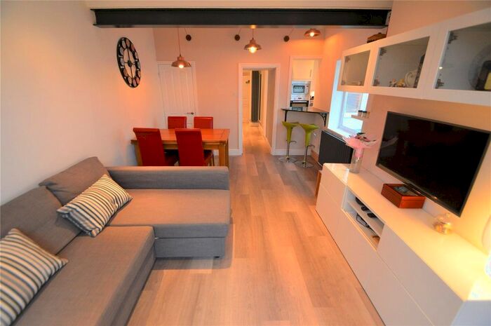 2 Bedroom Semi-Detached House To Rent In Keens Road, Croydon, CR0