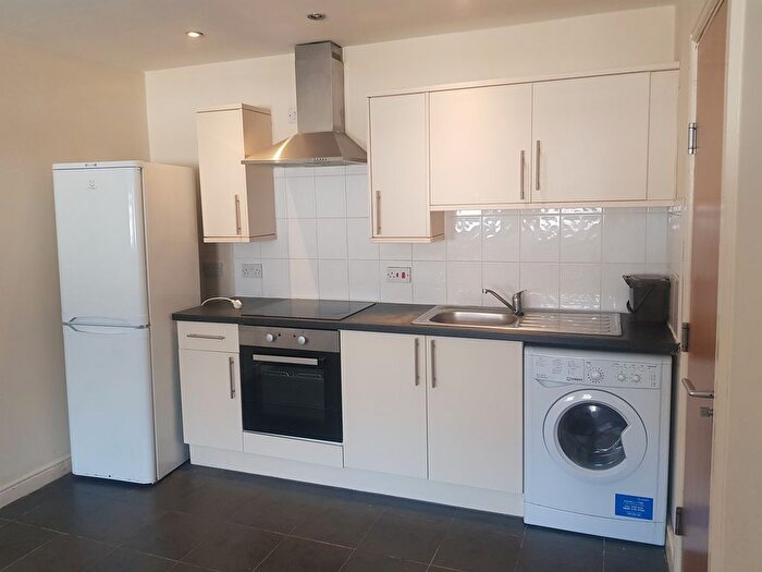 1 Bedroom Flat To Rent In Clifton Street, Cardiff, CF24