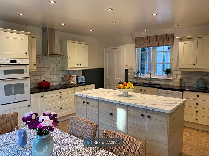 4 Bedroom Detached House To Rent In Oldhouse Lane, Windlesham, GU20