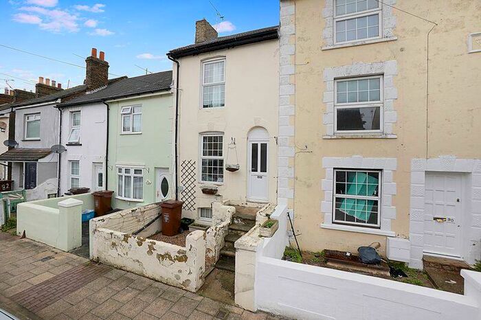 3 Bedroom Terraced House To Rent In Trafalgar Street, Gillingham, ME7