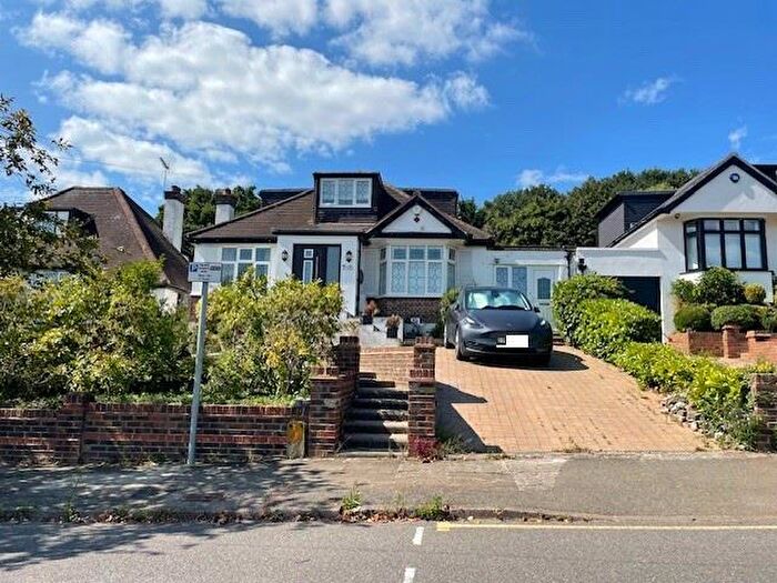 Maisonette To Rent In Stanley Road, Northwood, HA6