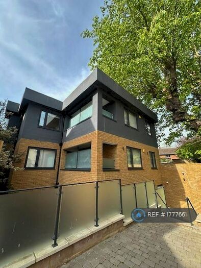 2 Bedroom Flat To Rent In Sybil House, London, SE19