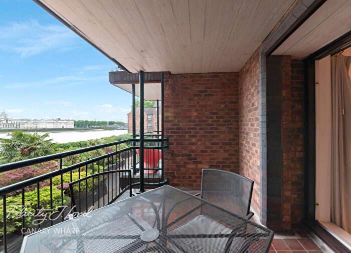 3 Bedroom Flat For Sale In Luralda Wharf, Saunders Ness Road, London, E14